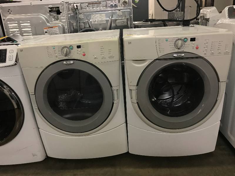 lot 1384 image: Whirlpool Front Load WasherDryer Set