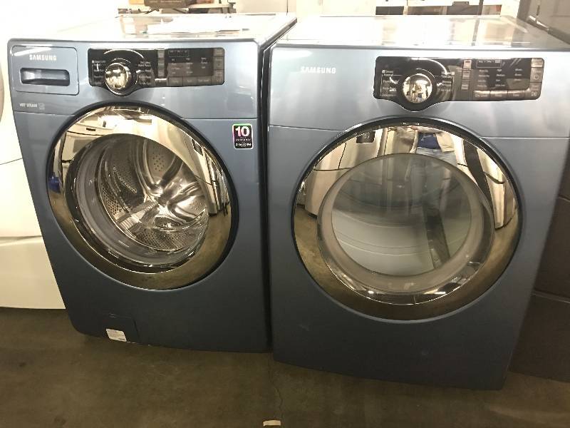 lot 1391 image: Samsung Front Load WasherDryer Set