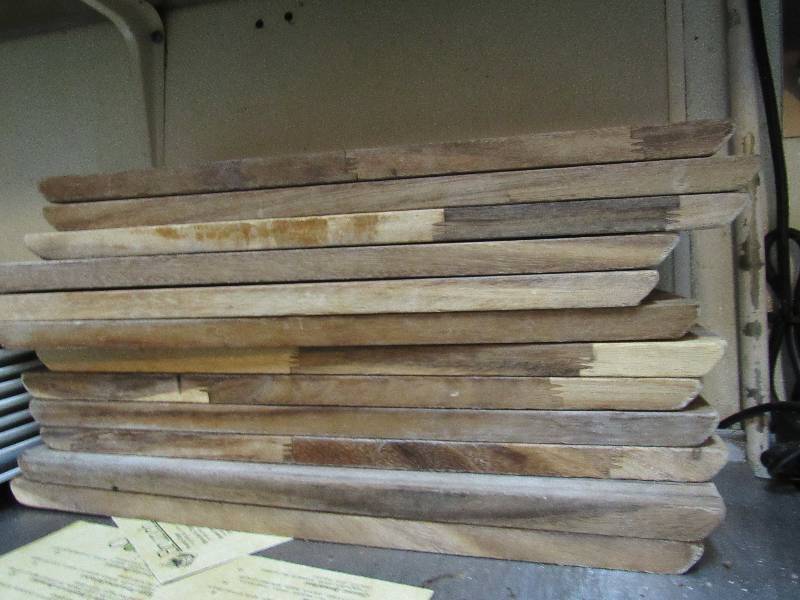 lot 1629 image: Lot of Threshold Walnut CuttingServing Boards