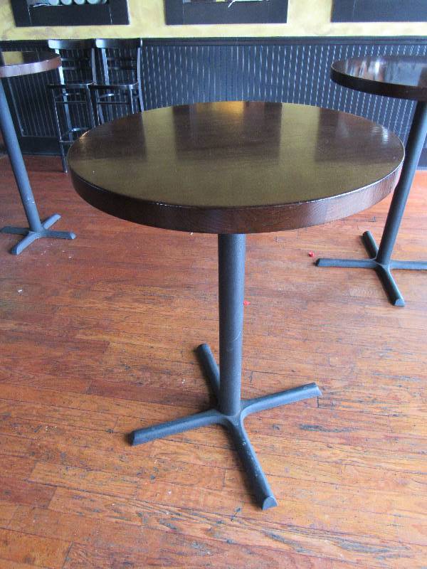 lot 1694 image: 30 Round Solid Wood Top Bar Height Table