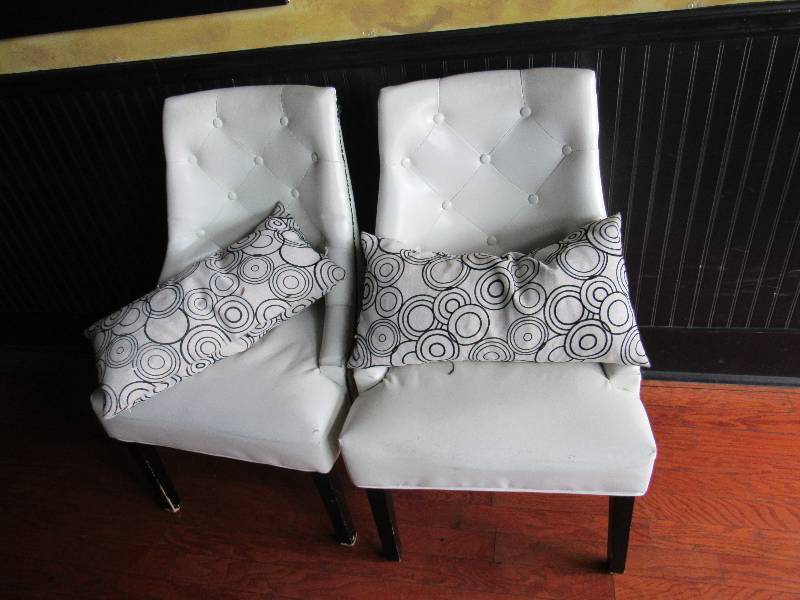 lot 1719 image: Pair Of Vintage Of White Vinyl Padded Chairs