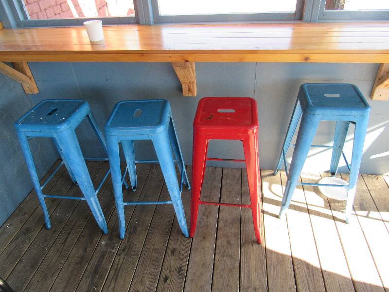 lot 1750 image: Lot Of 4 Matching Vintage Style Stamped Steel Bar Stools
