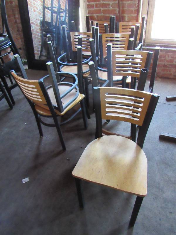 lot 1797 image: Lot of (13) Black Metal Framed Light Wood Seat and Back Standard Height Chairs