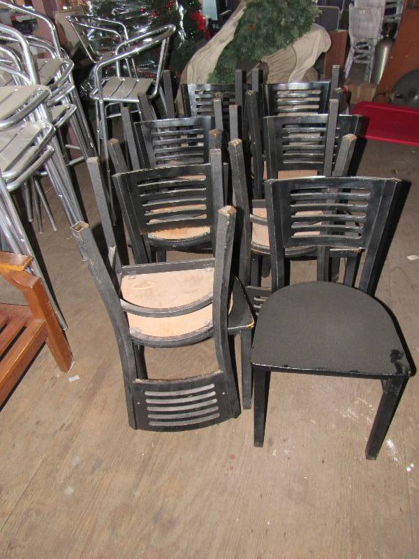 lot 1798 image: Lot of (13) Black Metal Framed Black Wood Seat and Back Standard Height Chairs