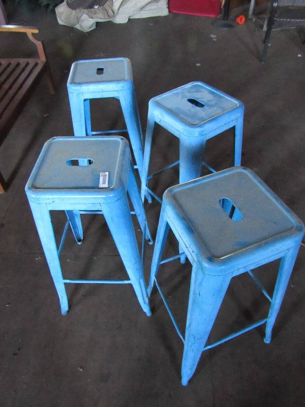 lot 1812 image: Lot Of (4) Light Blue Vintage Style Bar Stools