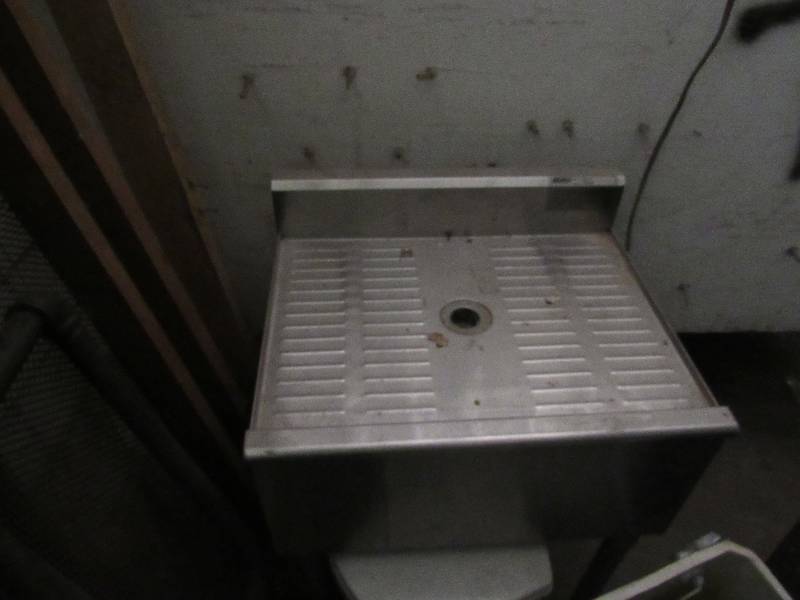 lot 568 image: Eagle Stainless 24 Drain Workboard