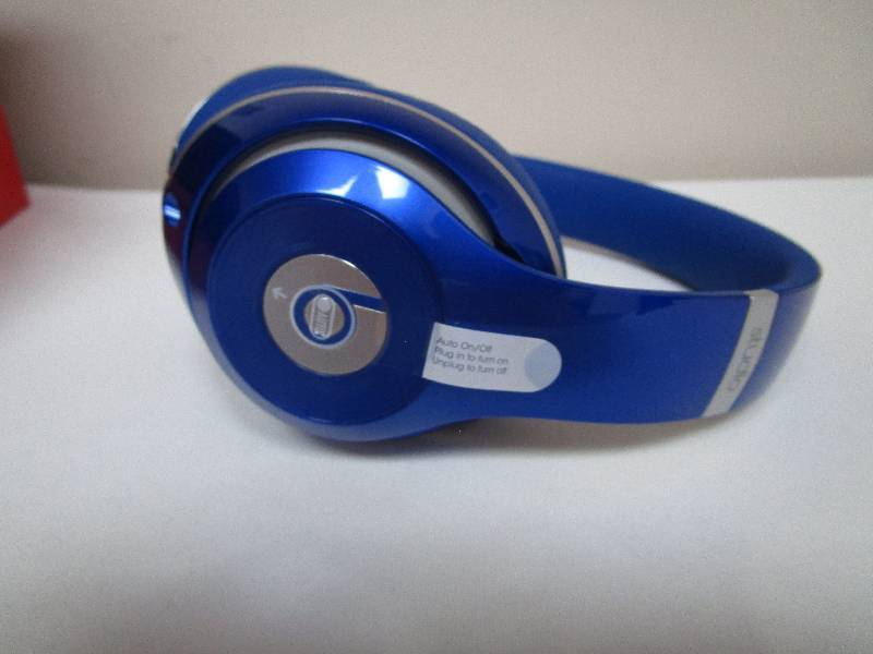 lot 9 image: Beats Headphones