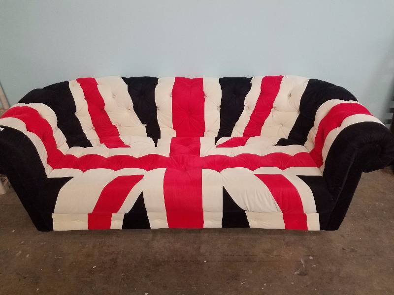 lot 3 image: Union Jack Sofa
