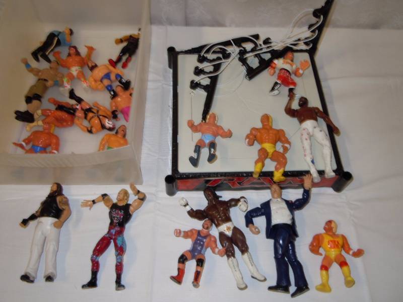 lot 125 image: Lot of Wrestling Figures