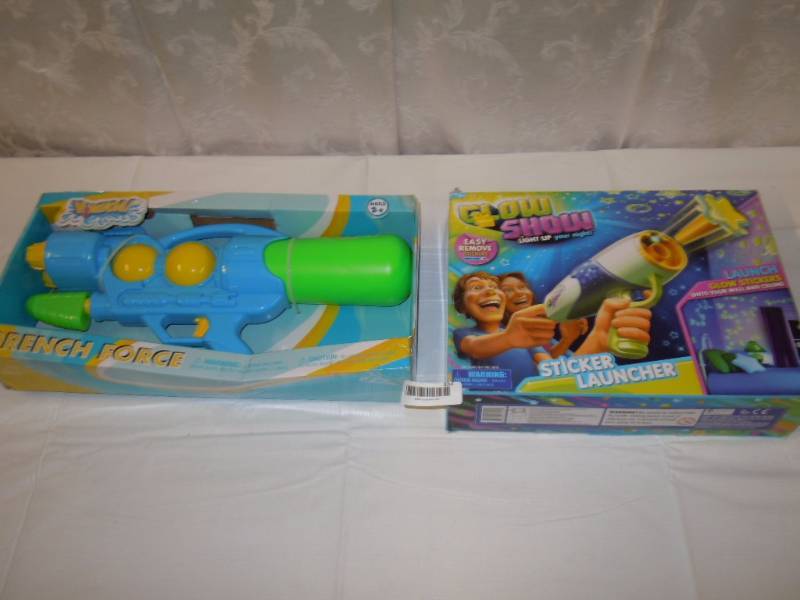 lot 152 image: Lot of Kids Items