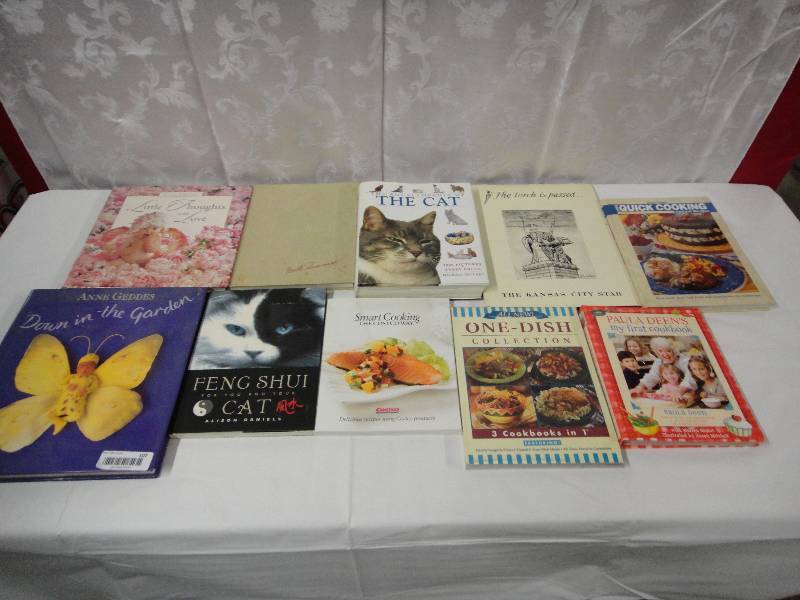 lot 107 image: Lot of Books