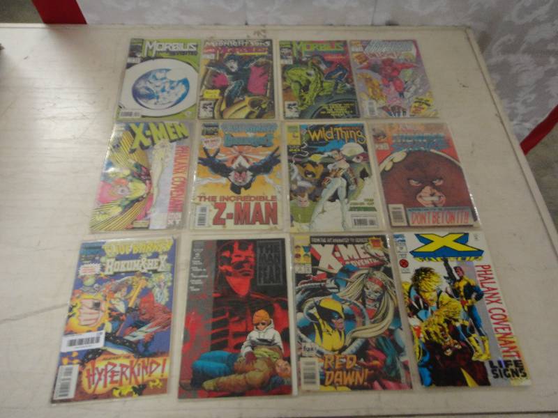 lot 139 image: Large Lot of Comic Books