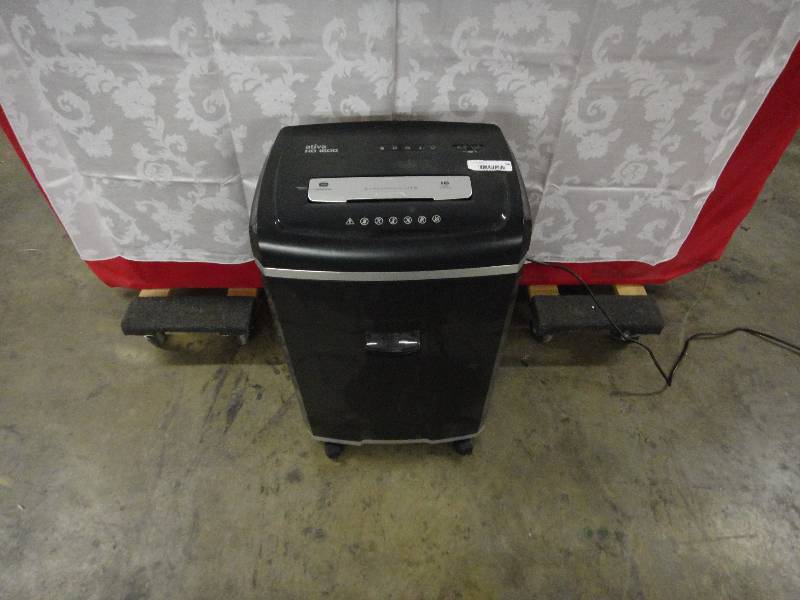 lot 96 image: Paper Shredder