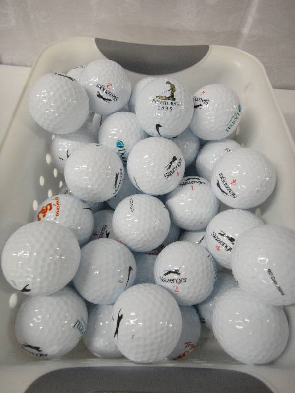 lot 62 image: Lot of Slazenger Golf Balls