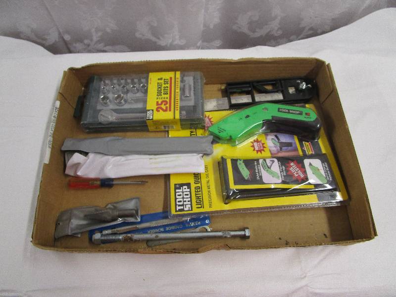 lot 253 image: Lot of Random Tools