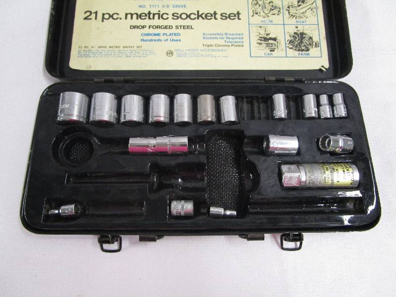 lot 257 image: Metric Socket Set