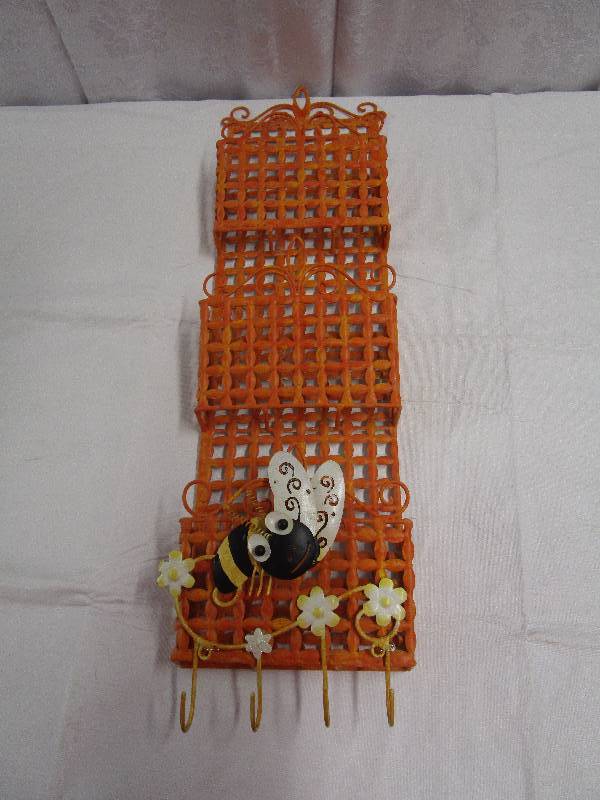 lot 266 image: Wall Dcor