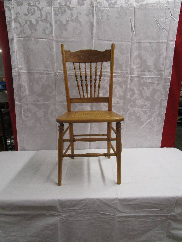 lot 278 image: Antique Weaved Chair