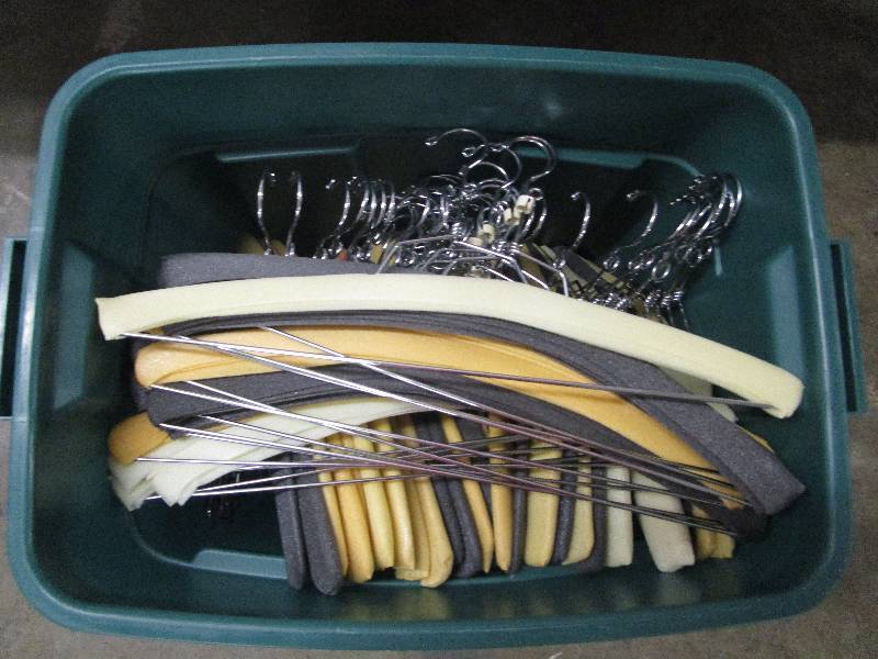 lot 319 image: Lot of Hangers