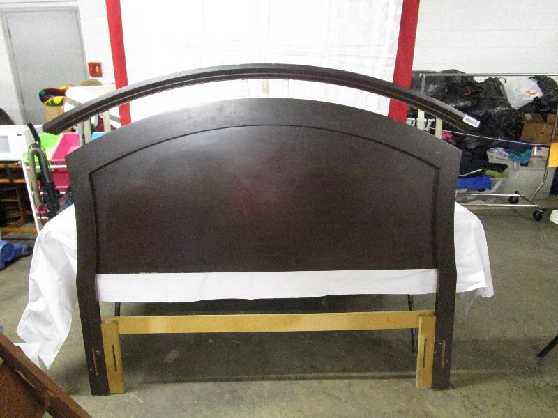 lot 327 image: Headboard