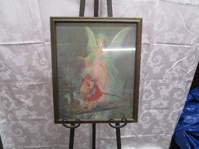 lot 350 image: Wall Dcor