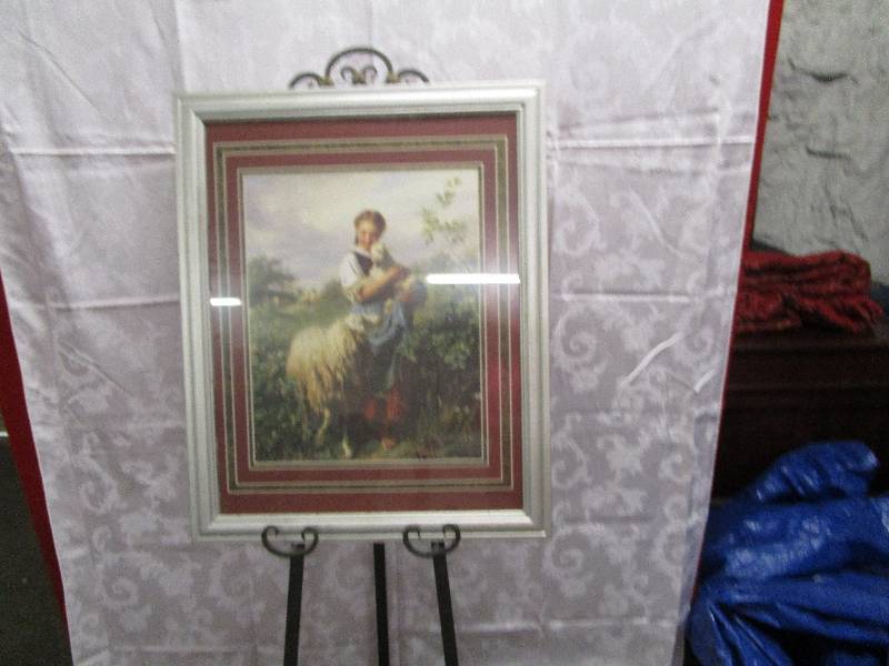 lot 353 image: Wall Dcor