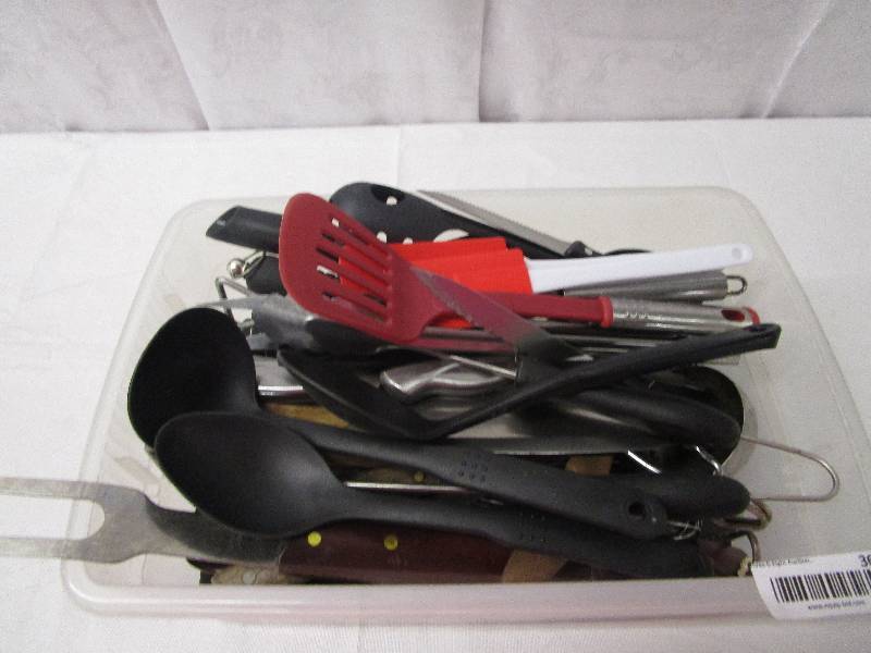 lot 368 image: Lot of Silverware and more