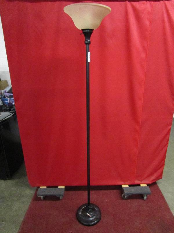 lot 514 image: Floor Lamp