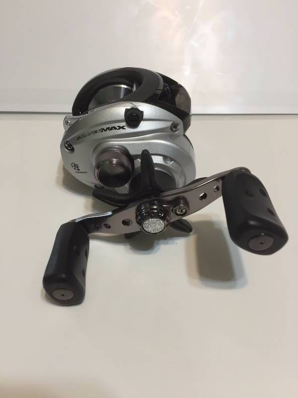lot 1983 image: Abu Garcia Silver Max 2 Baitcast Fishing Reel Right-handed SMAX2
