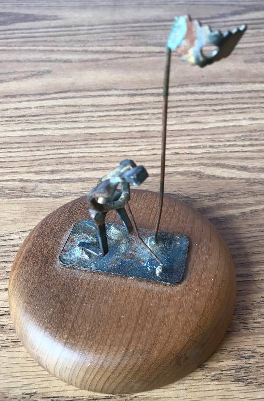 lot 2338 image: The House of Myrtlewood Golf Sculpture ARTWORK