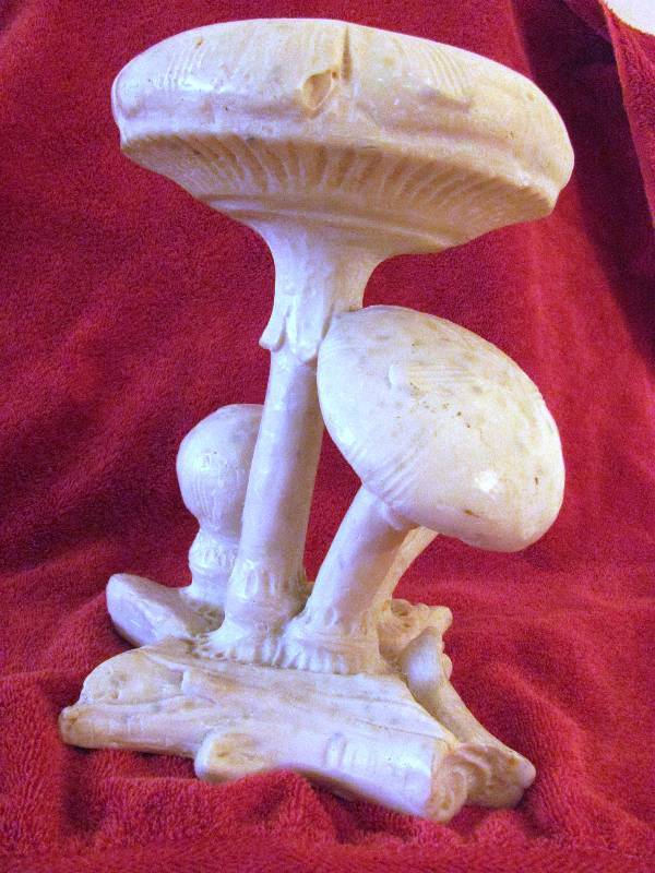 lot 6284 image: Pedestal - Mushroom Art - Cream Colored more than 10 Tall