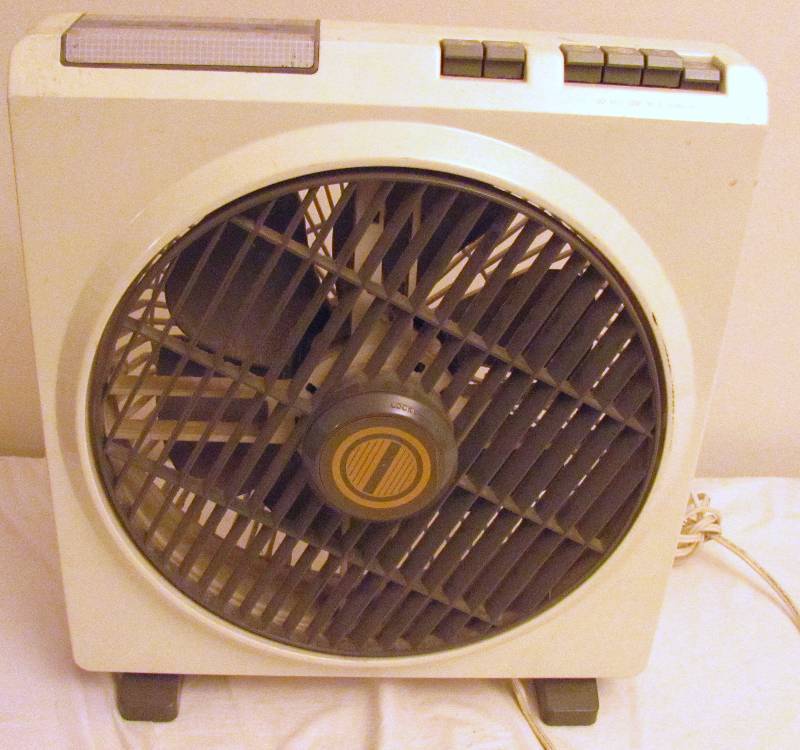 lot 6347 image: Deluxe Rotating Fan - Just in time for that hot summer day