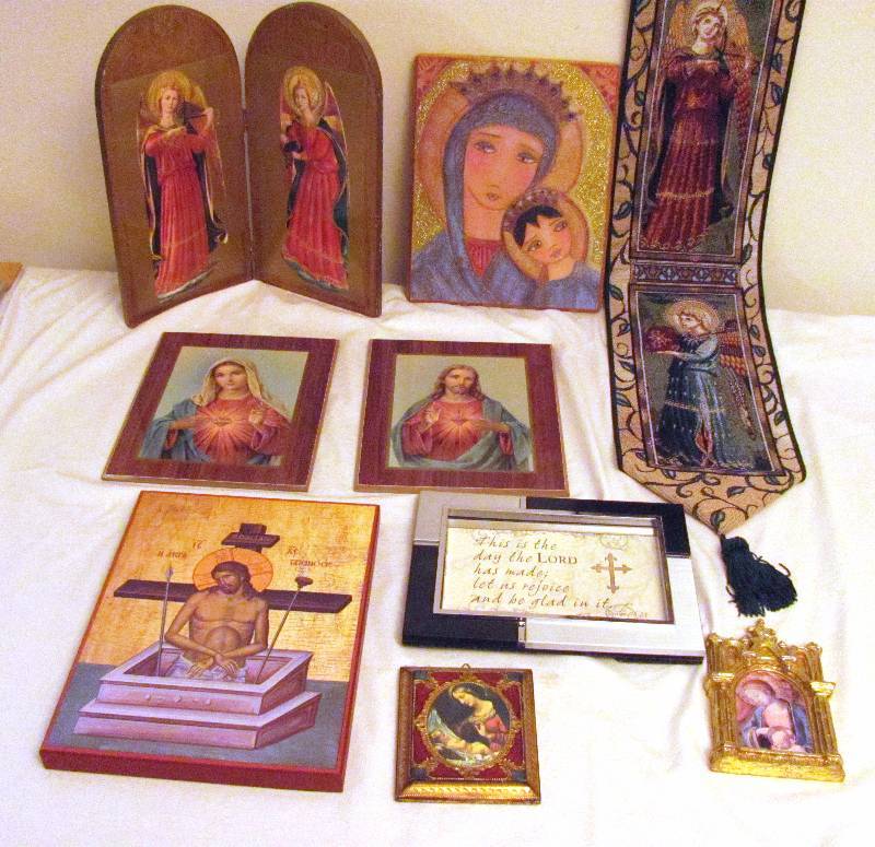 lot 6351 image: LOT of Religious Decor