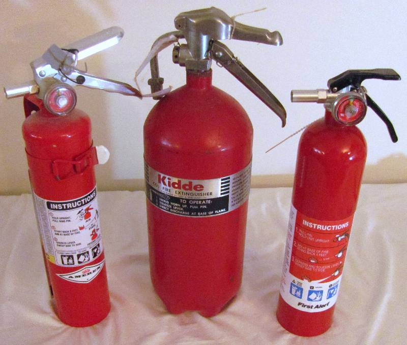 lot 6365 image: Fire Extinguishers (lot of 3)