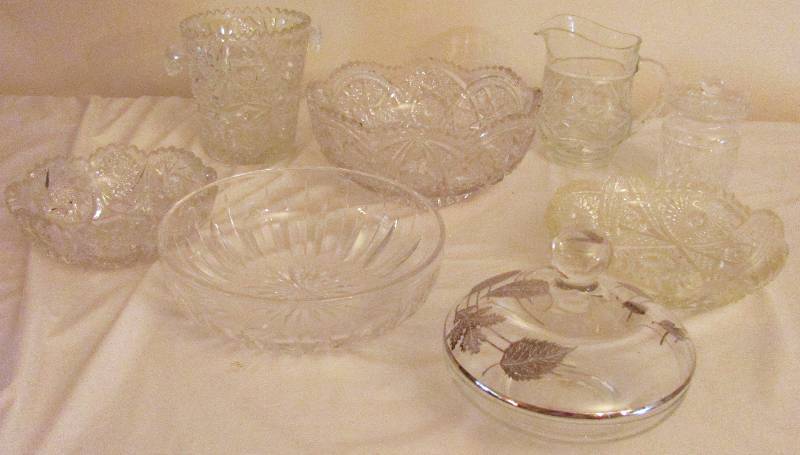 lot 6369 image: Glass Ware - Several Cute Dishes