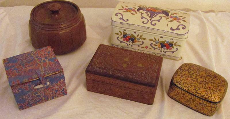 lot 6383 image: Assortment of Decorative Boxes (lot of 5)