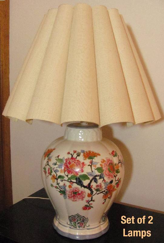 lot 6387 image: Set of 2 Table Lamps