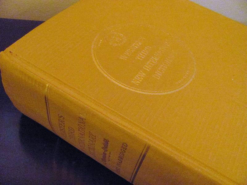 lot 6390 image: Websters Third New International Dictionary