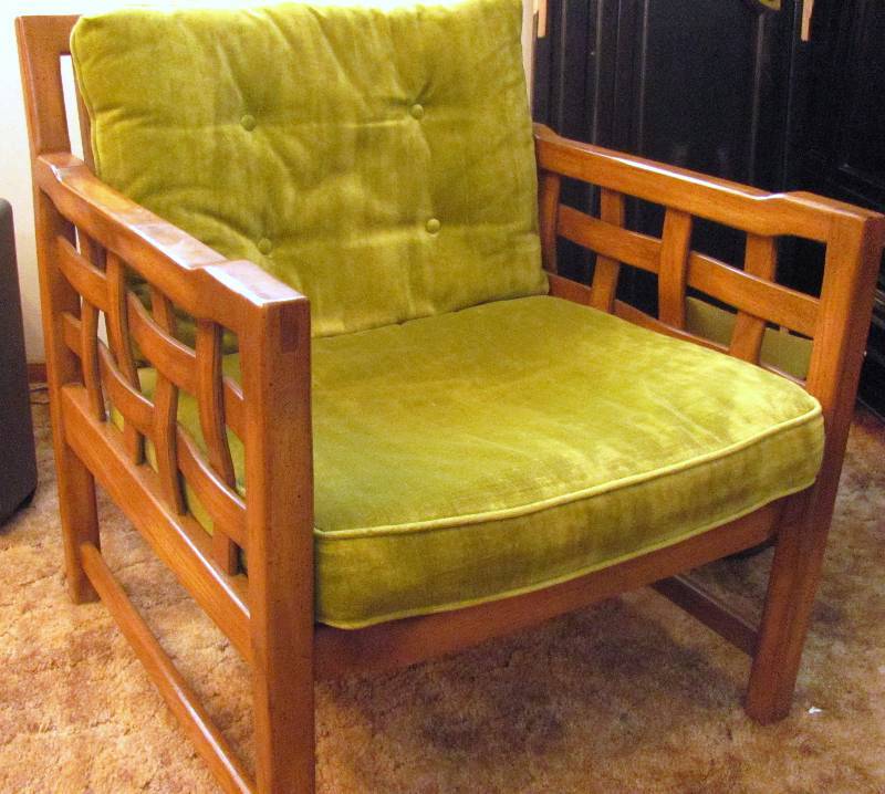 lot 6392 image: Mid Century Chair - Great Looking Chair