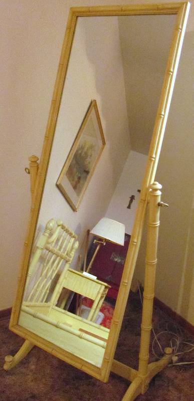 lot 6402 image: Cheval Mirror and Stand - Nice Bedroom Mirror