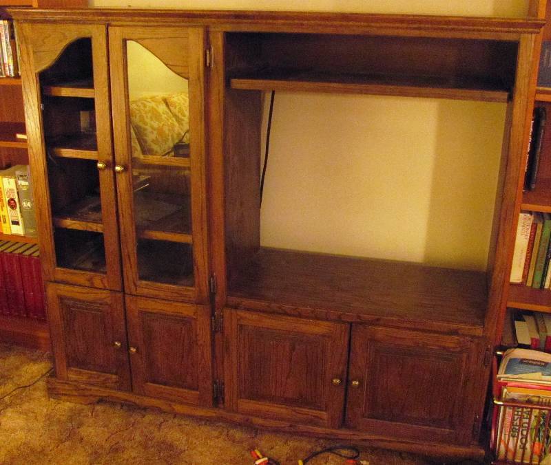 lot 7017 image: Big Entertainment Center (57 x 51) Look At Pictures
