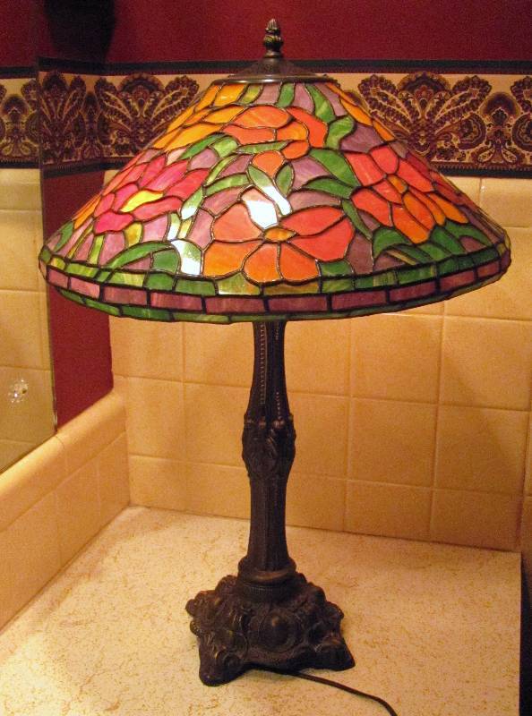 lot 7030 image: Beautiful Lamp with Leaded Stained Glass Shade -  My Favorite of the Auction 