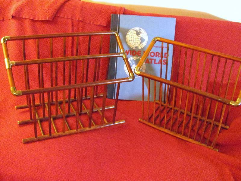 lot 7032 image: 2 Magazine Racks and Readers Digest Wide World Atlas