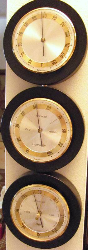 lot 7075 image: 3 Dial Barometer