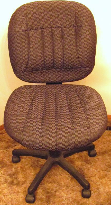 lot 7076 image: Adjustable Height Office Chair - Works