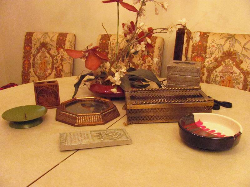 lot 7077 image: Misc House Deco - One Bid Buys All
