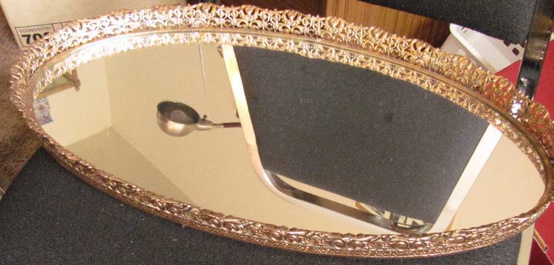 lot 7106 image: Oval mirrored tray - 18.5 long