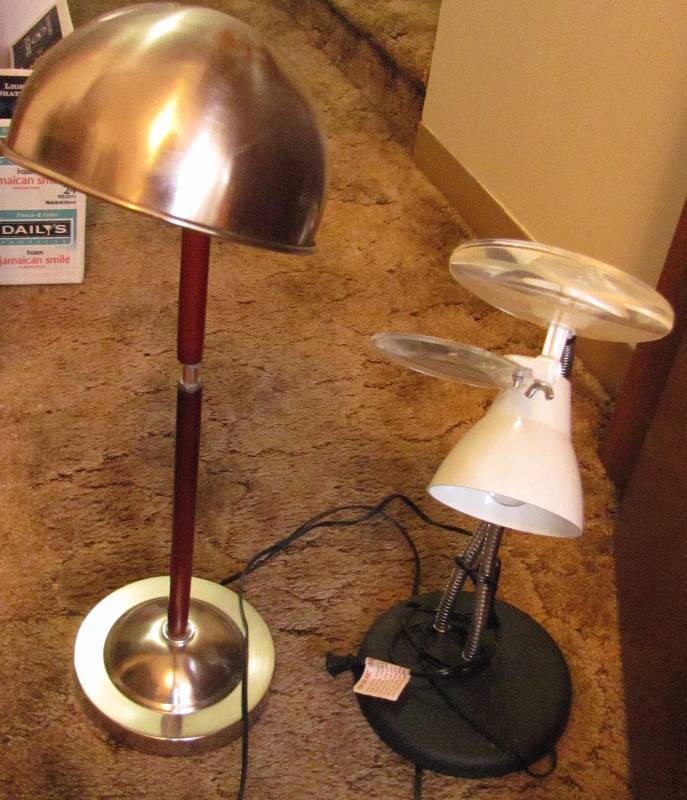 lot 7116 image: 2 desk lamps - one with magnifiers