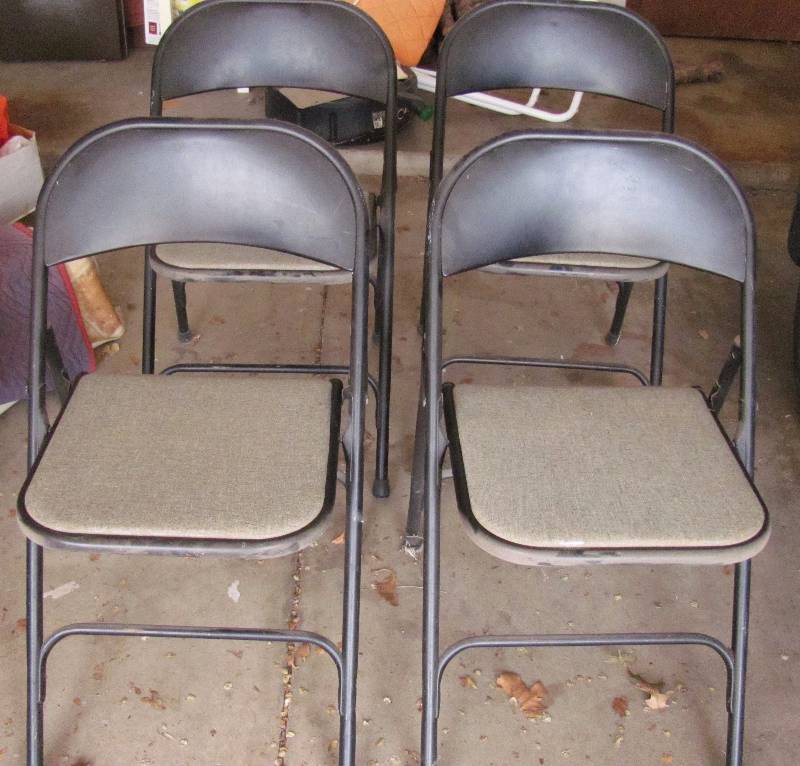 lot 7123 image: Samsonite Folding Chairs - Set of 4 - padded NICE