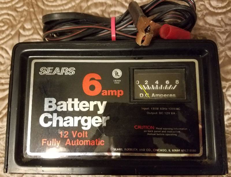 lot 7885 image: Sears - 6 Amp  12 Volt - Fully AUTOMATIC Battery Charger
